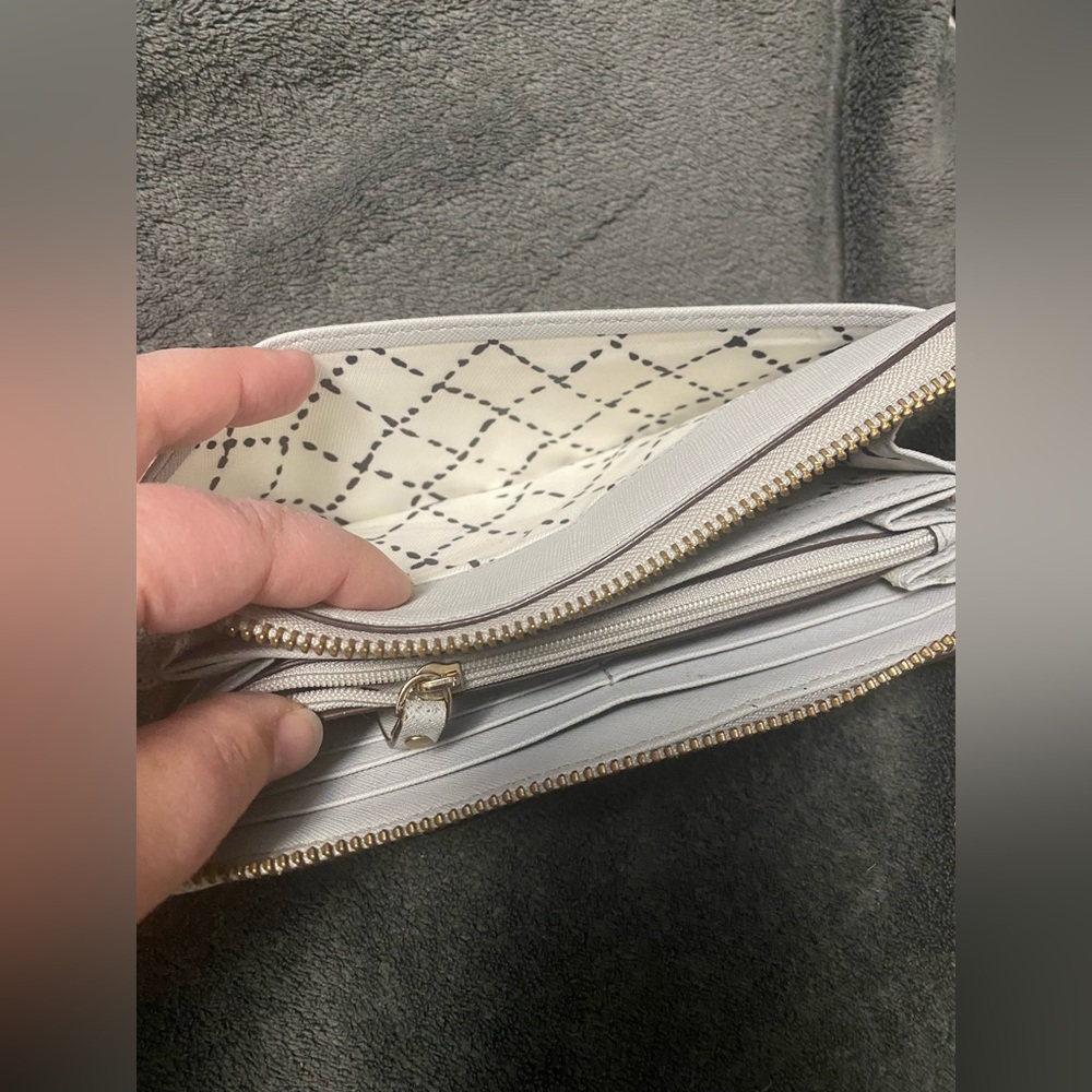 Authentic Kate Spade gray Wallet - Picture 4 of 5